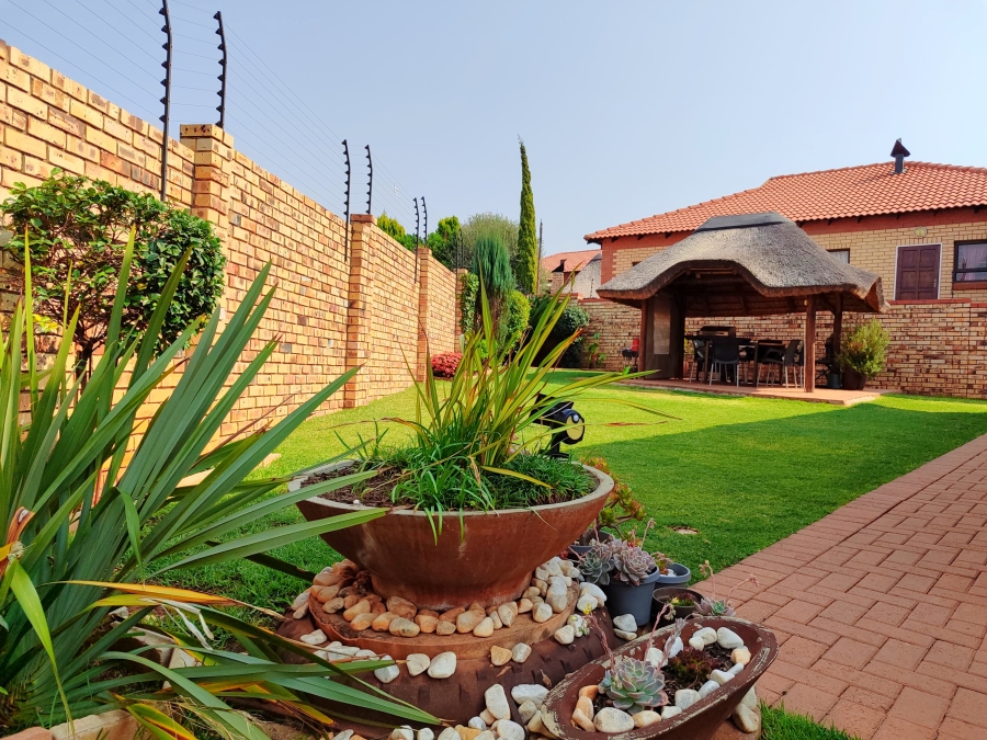 2 Bedroom Property for Sale in Doringkruin North West